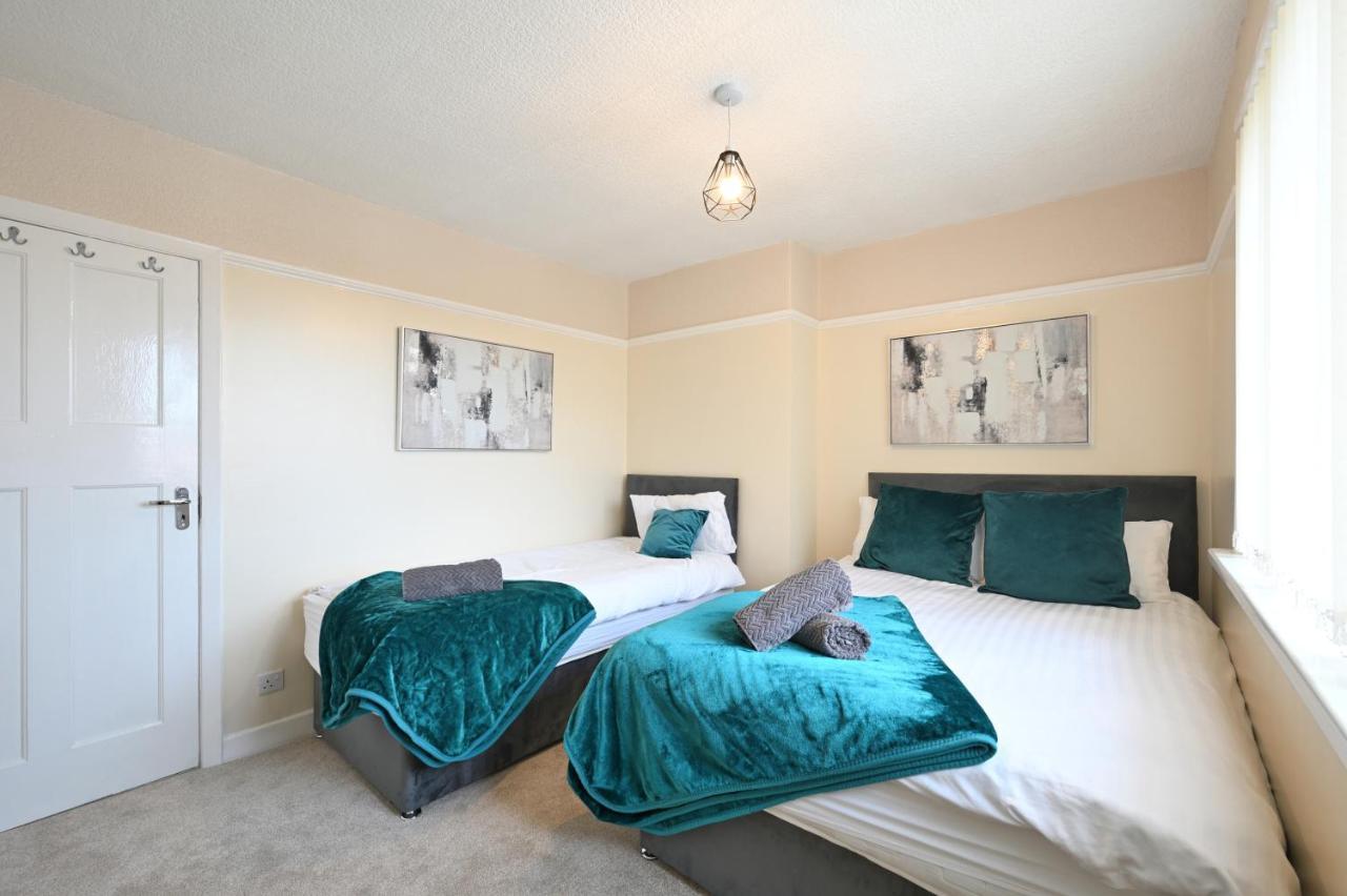 Sleek And Stylish 3 Bed In Bolton - Garden - Parking别墅 外观 照片
