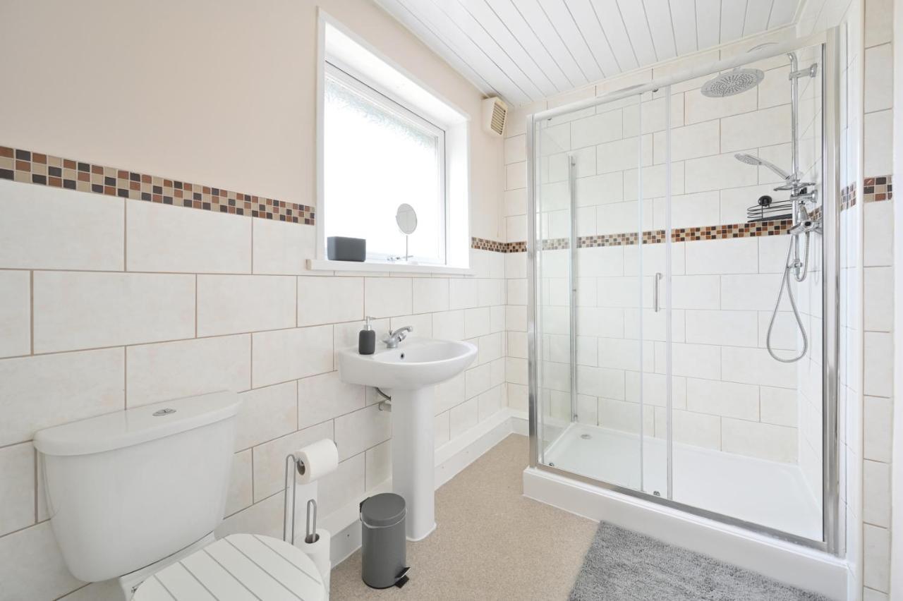 Sleek And Stylish 3 Bed In Bolton - Garden - Parking别墅 外观 照片