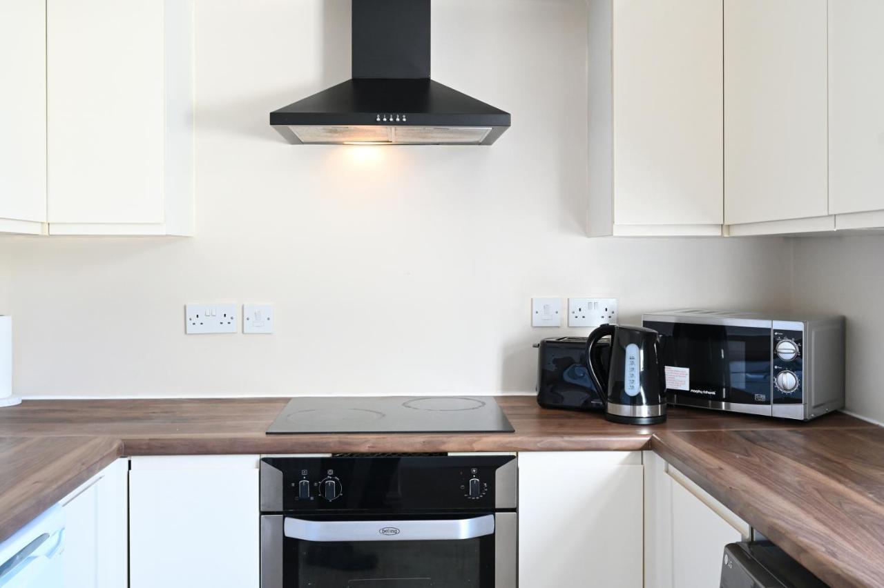 Sleek And Stylish 3 Bed In Bolton - Garden - Parking别墅 外观 照片