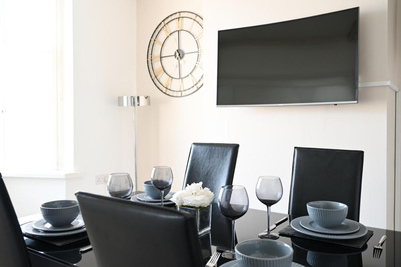 Sleek And Stylish 3 Bed In Bolton - Garden - Parking别墅 外观 照片