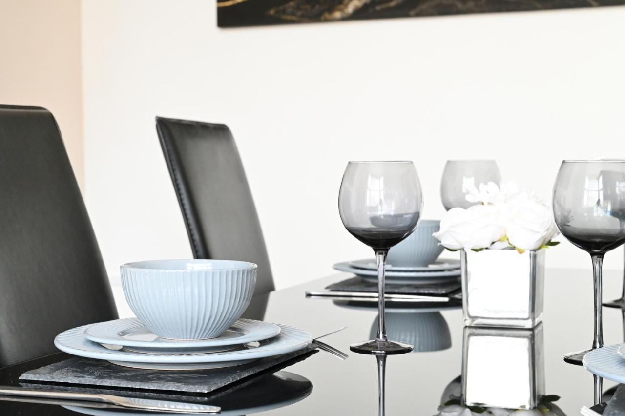 Sleek And Stylish 3 Bed In Bolton - Garden - Parking别墅 外观 照片