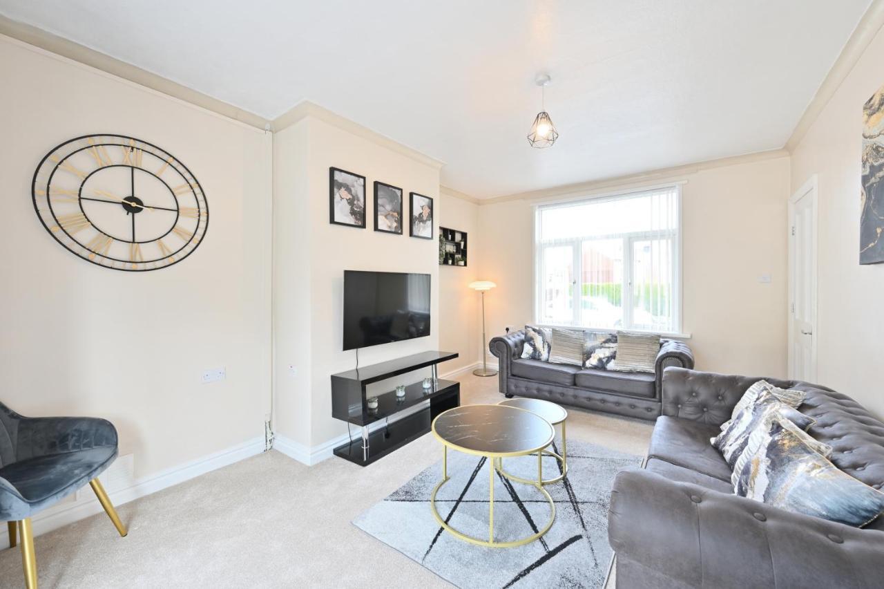 Sleek And Stylish 3 Bed In Bolton - Garden - Parking别墅 外观 照片