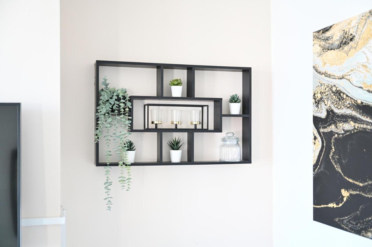 Sleek And Stylish 3 Bed In Bolton - Garden - Parking别墅 外观 照片